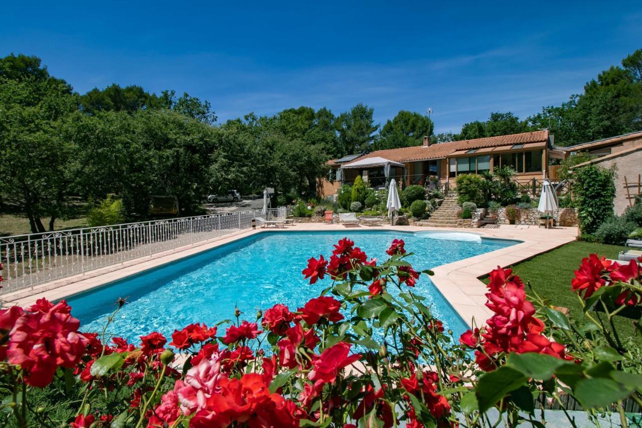 Villa Victoria Gréasque Buitenkant foto